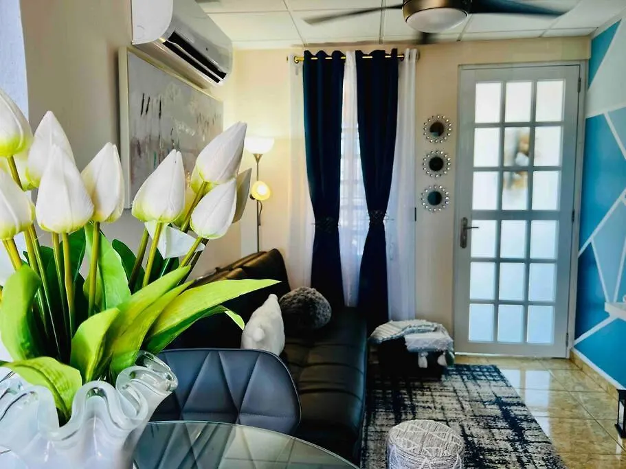 Bluebreeze - Cozy Apartment Near Airport سان خوان