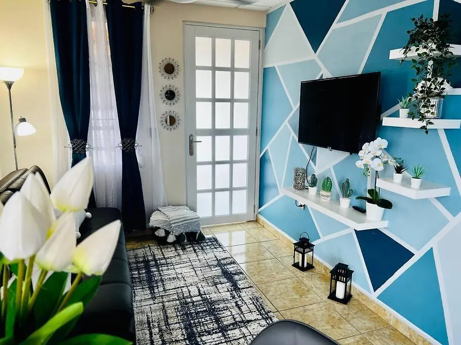 Bluebreeze - Cozy Apartment Near Airport سان خوان